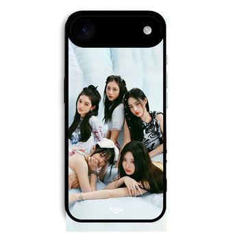 Capa Maniacase para iPhone 17 Air | New Jeans retrato KPOP - 1