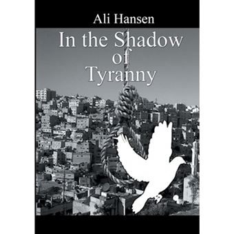 In the Shadow of Tyranny - Paperback / softback - 2015 - 1