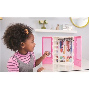 Mattel - Barbie Fashionistas Ultimate Closet Doll & Accessory