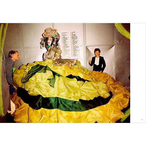 John Galliano Unseen - Cartonado - Robert Fairer - Compra Livros