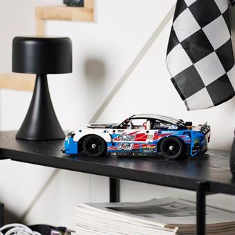 LEGO Technic - NASCAR® Next Gen Chevrolet Camaro ZL1