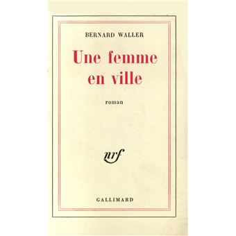 Une femme en ville