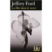 La fille dans le verre