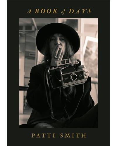 Patti Smith A Book of Days (Hardback) /anglais
