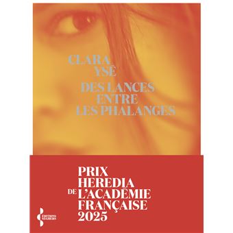 Des lances entre les phalanges