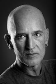 Aro Sainz De La Maza