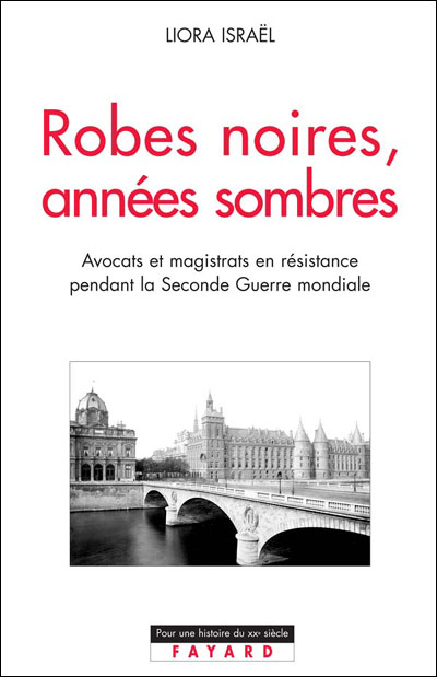 Robes noires, années sombres