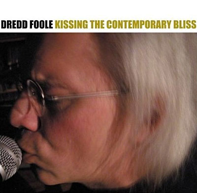 Kissing the contemporary bliss