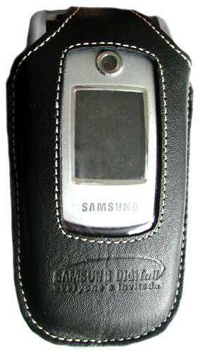 Samsung housse cuir noir pour SGH-E700